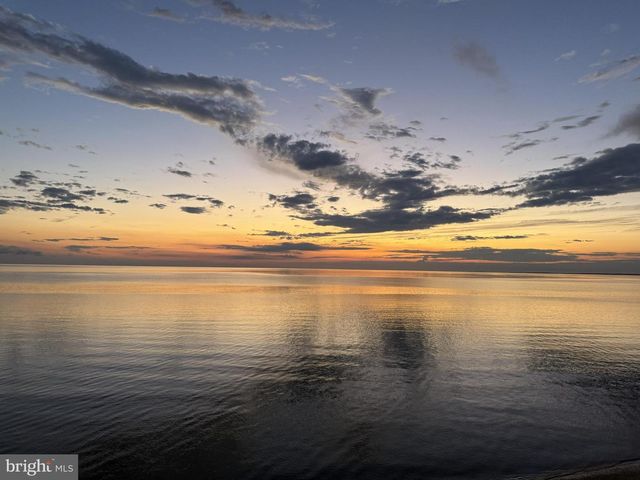 69 BEACH AVE, Cape May Court House, NJ 08210