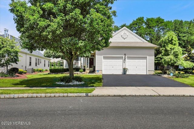 27 Derry Meeting Drive, Manalapan, NJ 07726