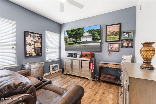 27 Derry Meeting Drive, Manalapan, NJ 07726
