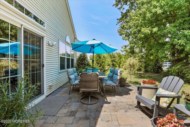 27 Derry Meeting Drive, Manalapan, NJ 07726
