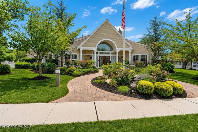 27 Derry Meeting Drive, Manalapan, NJ 07726