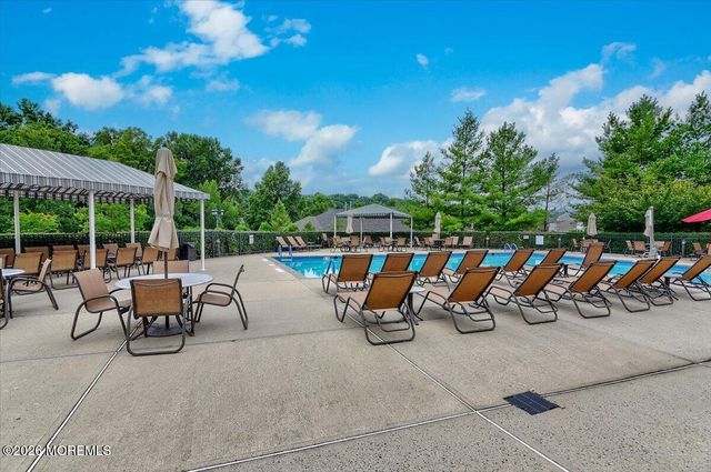 27 Derry Meeting Drive, Manalapan, NJ 07726
