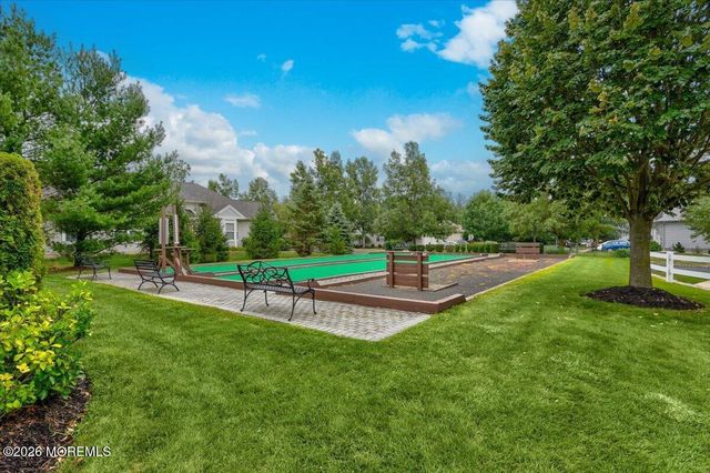 27 Derry Meeting Drive, Manalapan, NJ 07726