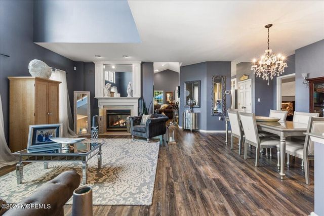 27 Derry Meeting Drive, Manalapan, NJ 07726