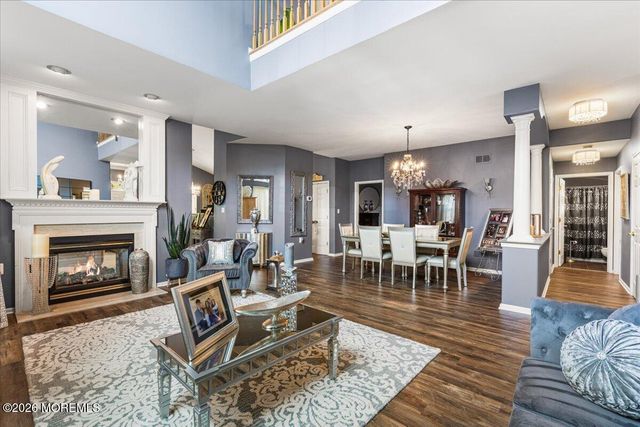 27 Derry Meeting Drive, Manalapan, NJ 07726
