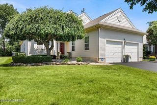 27 Derry Meeting Drive, Manalapan, NJ 07726