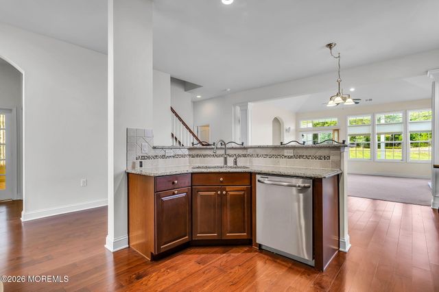 22 Bayville Way, Waretown, NJ 08758