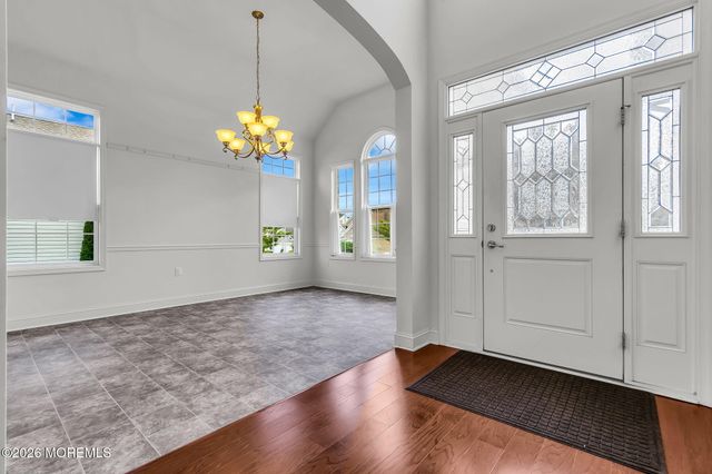 22 Bayville Way, Waretown, NJ 08758
