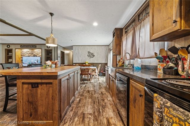 210 W 2nd Street, Mulberry, AR 72947