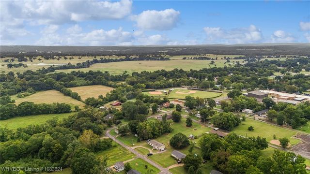 210 W 2nd Street, Mulberry, AR 72947