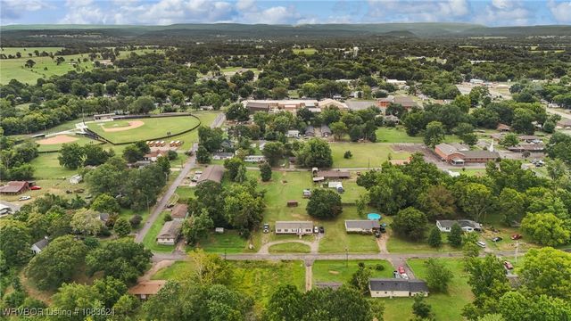 210 W 2nd Street, Mulberry, AR 72947
