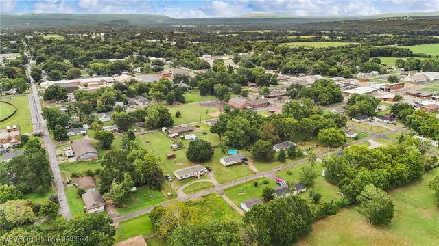 210 W 2nd Street, Mulberry, AR 72947