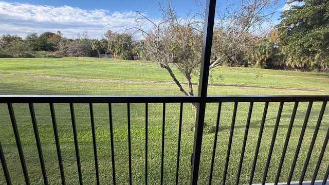 1536 W Meadows Circle W, Boynton Beach, FL 33436