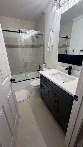 1536 W Meadows Circle W, Boynton Beach, FL 33436