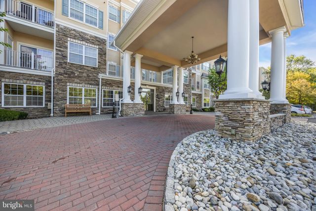 540 CRANBURY RD #410, East Brunswick, NJ 08816