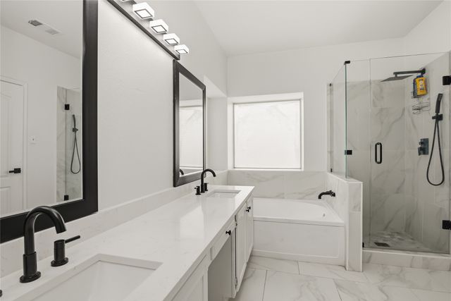 709 Gentry Drive, Arlington, TX 76018