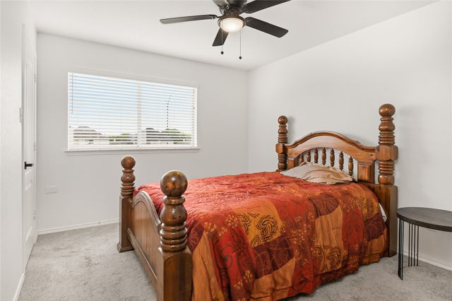 709 Gentry Drive, Arlington, TX 76018