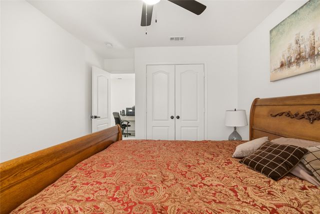 709 Gentry Drive, Arlington, TX 76018