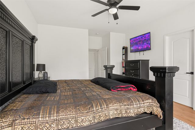 709 Gentry Drive, Arlington, TX 76018