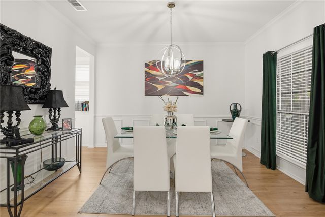 709 Gentry Drive, Arlington, TX 76018