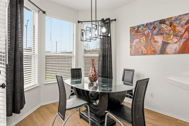 709 Gentry Drive, Arlington, TX 76018