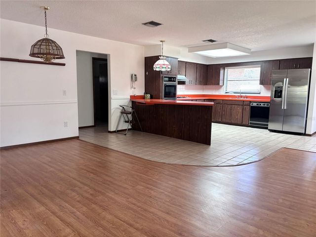 324 ALEMANDER AVENUE, Debary, FL 32713