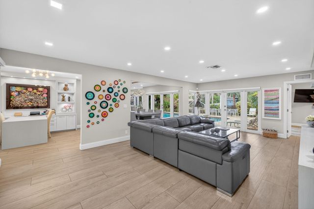 2760 NE 55th Street, Fort Lauderdale, FL 33308