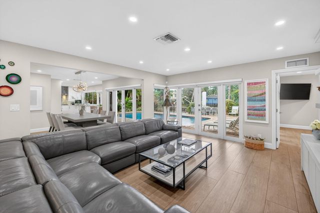 2760 NE 55th Street, Fort Lauderdale, FL 33308