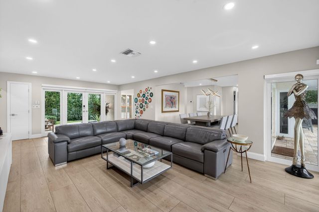 2760 NE 55th Street, Fort Lauderdale, FL 33308