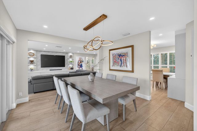 2760 NE 55th Street, Fort Lauderdale, FL 33308