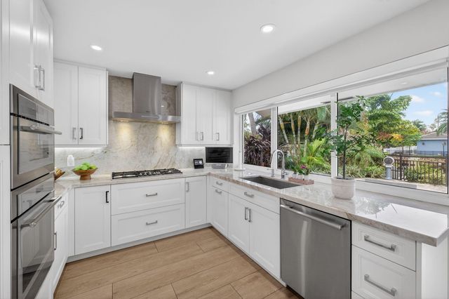 2760 NE 55th Street, Fort Lauderdale, FL 33308