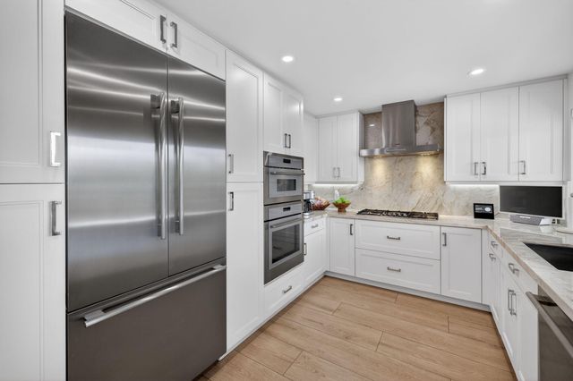 2760 NE 55th Street, Fort Lauderdale, FL 33308