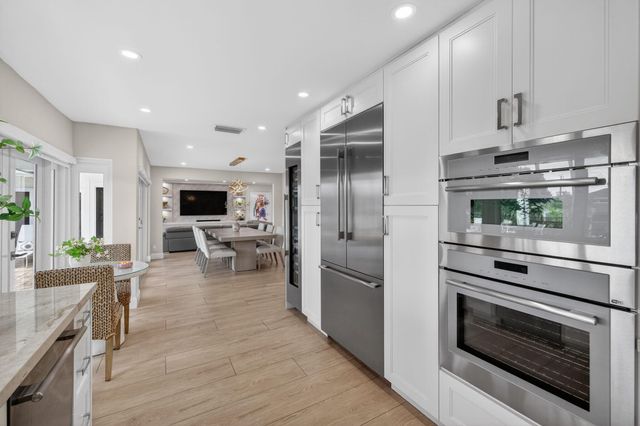 2760 NE 55th Street, Fort Lauderdale, FL 33308