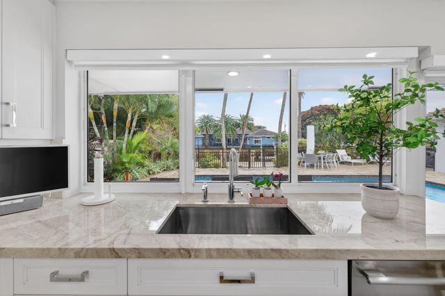 2760 NE 55th Street, Fort Lauderdale, FL 33308