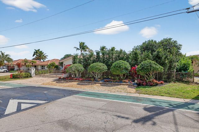 2760 NE 55th Street, Fort Lauderdale, FL 33308