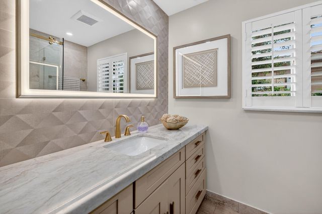 2760 NE 55th Street, Fort Lauderdale, FL 33308