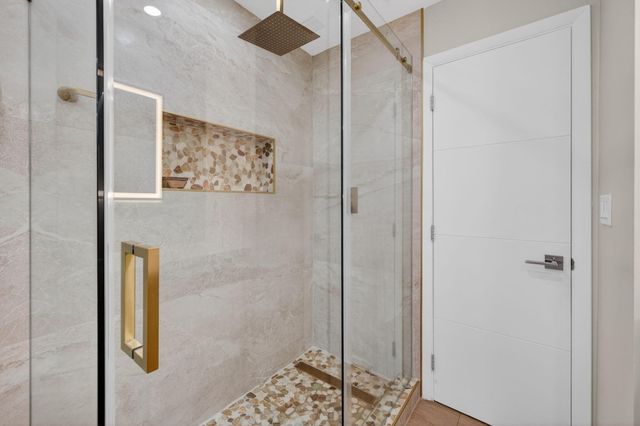 2760 NE 55th Street, Fort Lauderdale, FL 33308