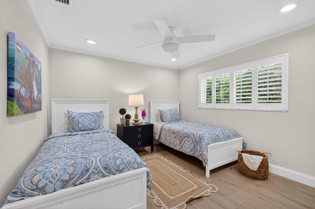 2760 NE 55th Street, Fort Lauderdale, FL 33308