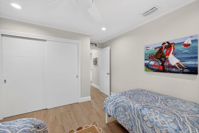 2760 NE 55th Street, Fort Lauderdale, FL 33308