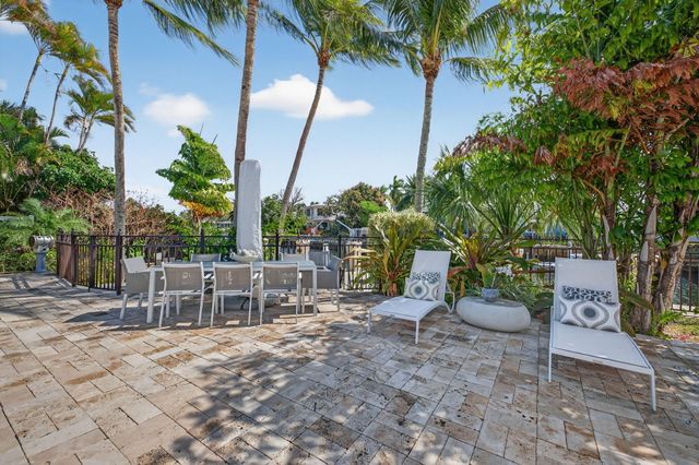 2760 NE 55th Street, Fort Lauderdale, FL 33308