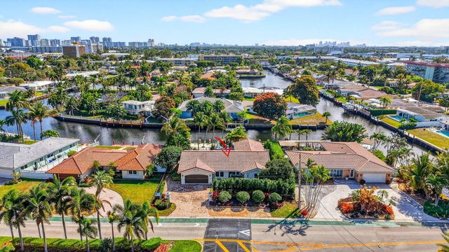 2760 NE 55th Street, Fort Lauderdale, FL 33308