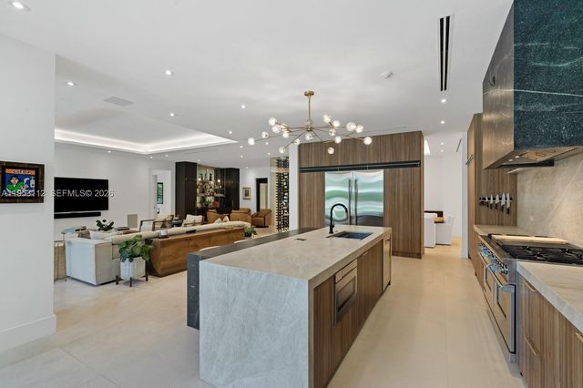 6031 SW 88th St, South Miami, FL 33156