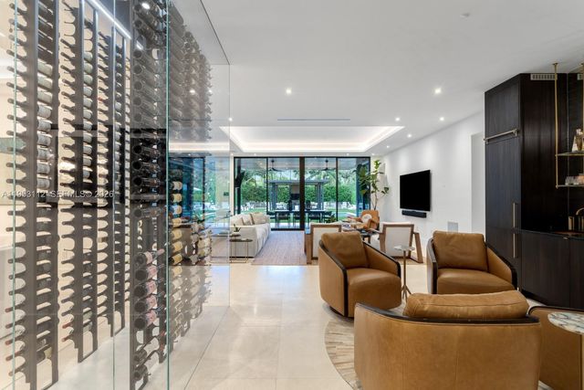 6031 SW 88th St, South Miami, FL 33156