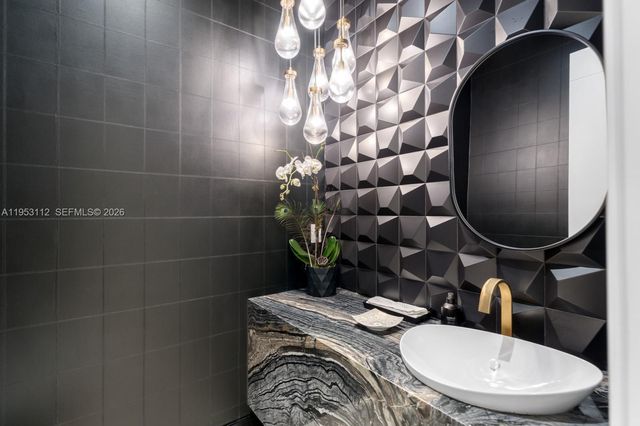 6031 SW 88th St, South Miami, FL 33156