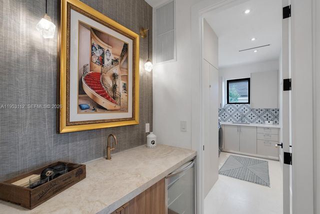 6031 SW 88th St, South Miami, FL 33156