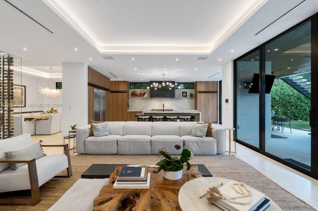 6031 SW 88th St, South Miami, FL 33156