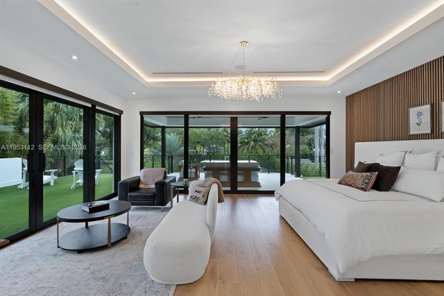 6031 SW 88th St, South Miami, FL 33156