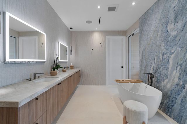 6031 SW 88th St, South Miami, FL 33156