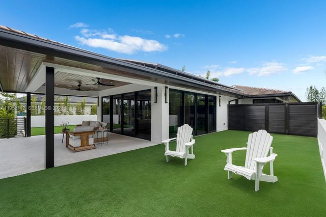 6031 SW 88th St, South Miami, FL 33156