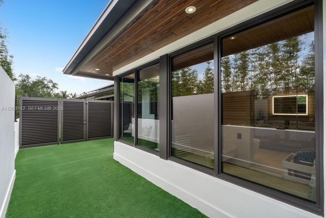 6031 SW 88th St, South Miami, FL 33156